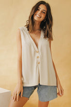 Load image into Gallery viewer, Field Trip Button Front Top // Nude