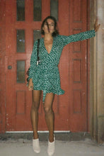 Load image into Gallery viewer, FALSE