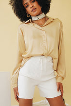 Load image into Gallery viewer, Borderline Ribbed Knit Shorts // White
