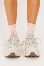 Load image into Gallery viewer, It&#39;s A Vibe Socks // Pink
