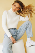 Load image into Gallery viewer, Beyond The Horizon Knit // Cream
